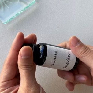 【調合エッセンシャルオイル】独自の世界観を香りで表現